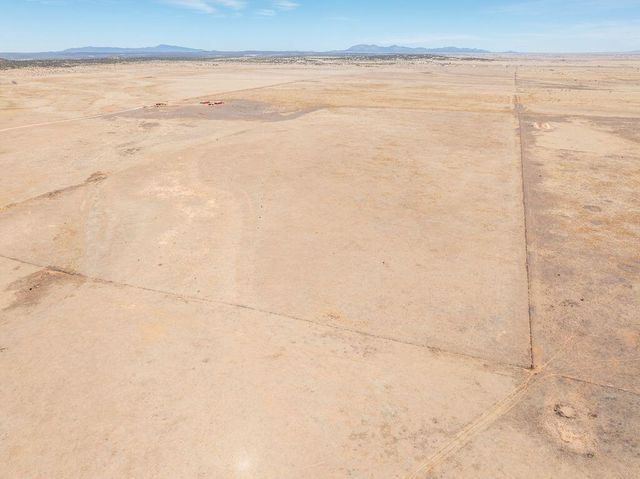 99 Pauline Road, Mcintosh, NM 87032