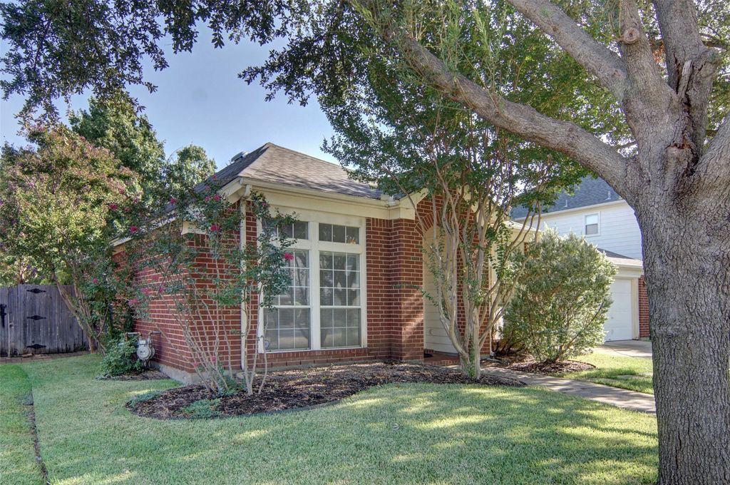 6928 Spring Valley Way, Fort Worth, TX 76132 — photo 2