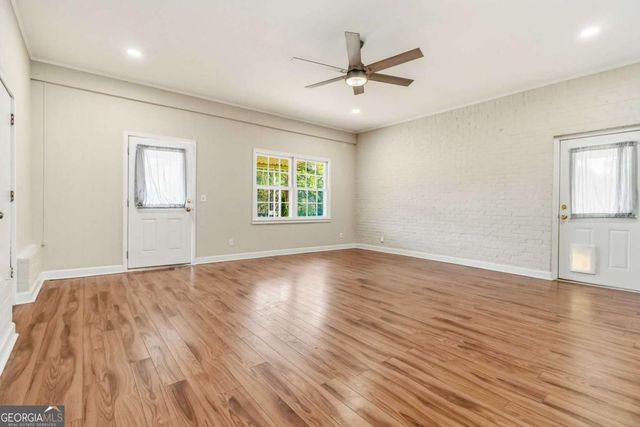 5524 Laurel Lane NW, Lilburn, GA 30047