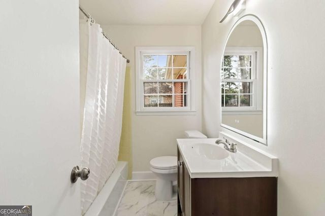 5524 Laurel Lane NW, Lilburn, GA 30047