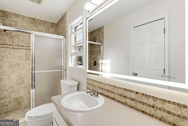 5524 Laurel Lane NW, Lilburn, GA 30047