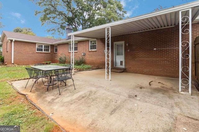 5524 Laurel Lane NW, Lilburn, GA 30047