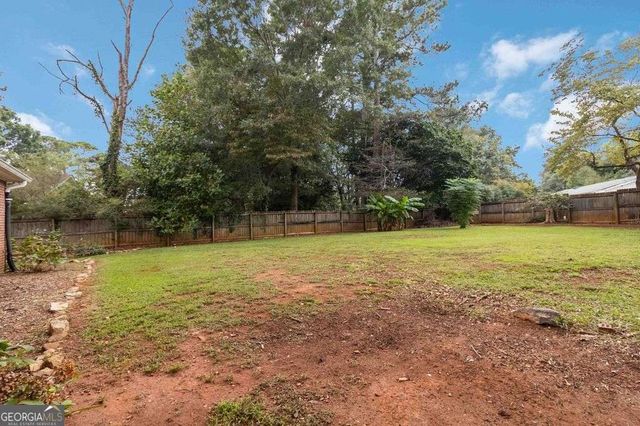 5524 Laurel Lane NW, Lilburn, GA 30047