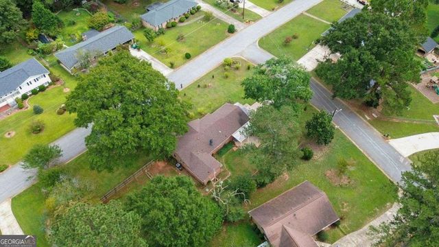 5524 Laurel Lane NW, Lilburn, GA 30047