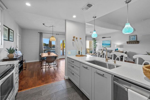 612 Port 4, Horseshoe Bay, TX 78657