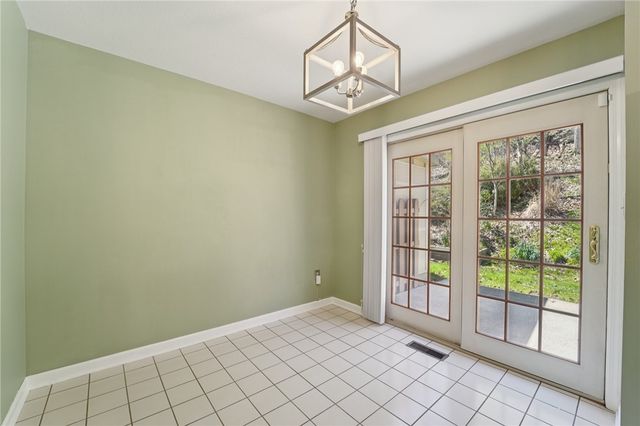 2119 Huntington Ct S, Franklin Park, PA 15090