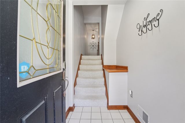 2119 Huntington Ct S, Franklin Park, PA 15090