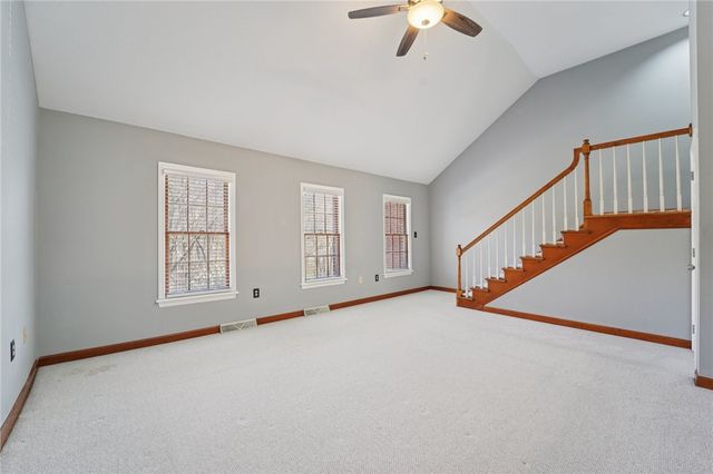 2119 Huntington Ct S, Franklin Park, PA 15090