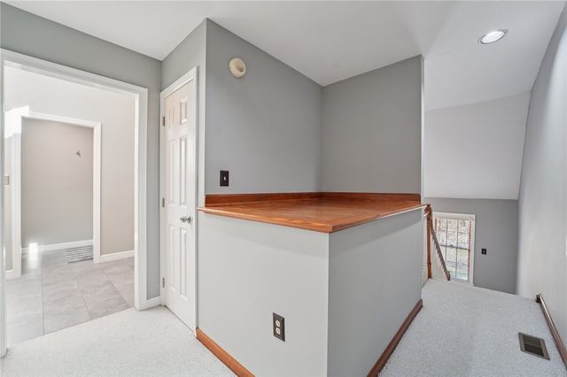 2119 Huntington Ct S, Franklin Park, PA 15090