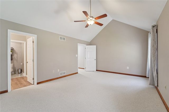 2119 Huntington Ct S, Franklin Park, PA 15090
