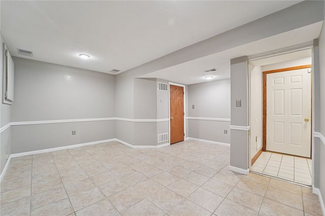 2119 Huntington Ct S, Franklin Park, PA 15090