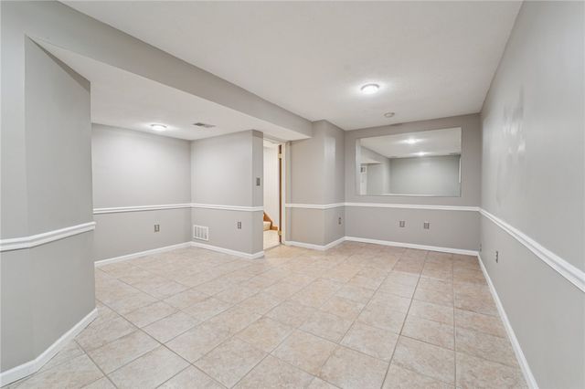 2119 Huntington Ct S, Franklin Park, PA 15090