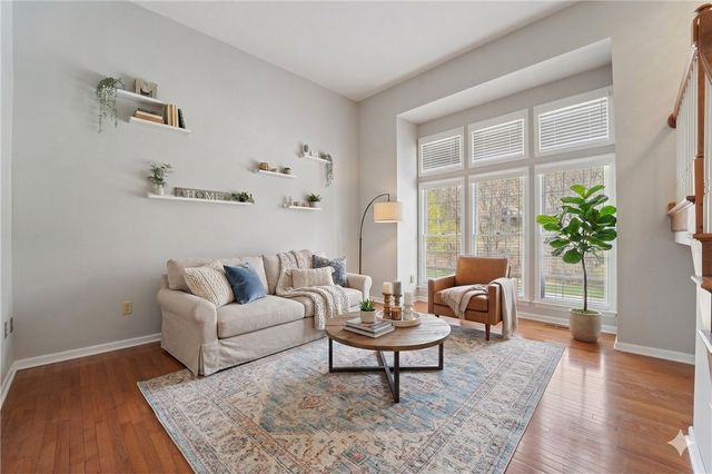 2119 Huntington Ct S, Franklin Park, PA 15090
