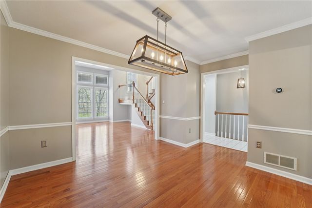 2119 Huntington Ct S, Franklin Park, PA 15090