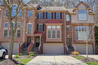 2119 Huntington Ct S, Franklin Park, PA 15090