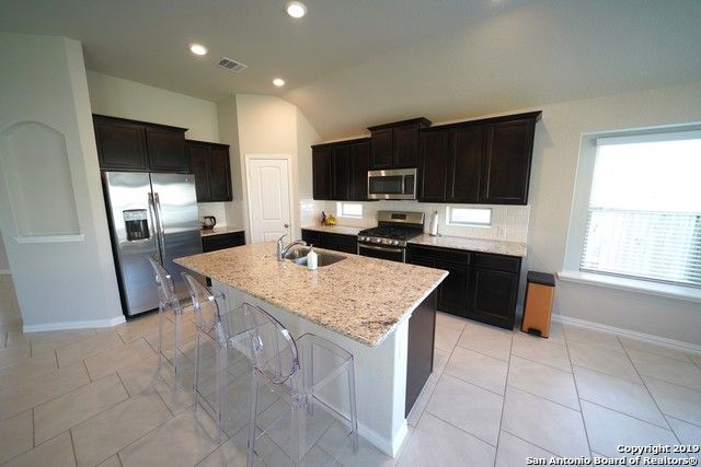723 GALLORETTE BLF, San Antonio, TX 78245