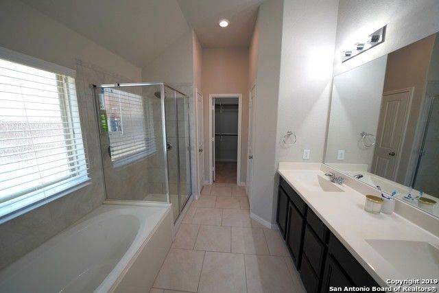 723 GALLORETTE BLF, San Antonio, TX 78245