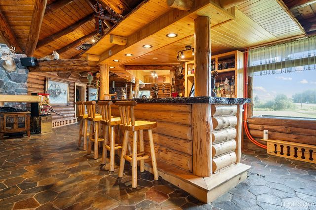 5964 E Us 2 Highway, Bessemer, MI 49938