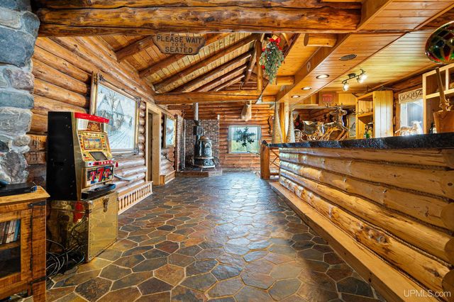 5964 E Us 2 Highway, Bessemer, MI 49938