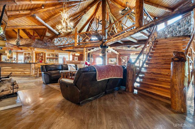 5964 E Us 2 Highway, Bessemer, MI 49938