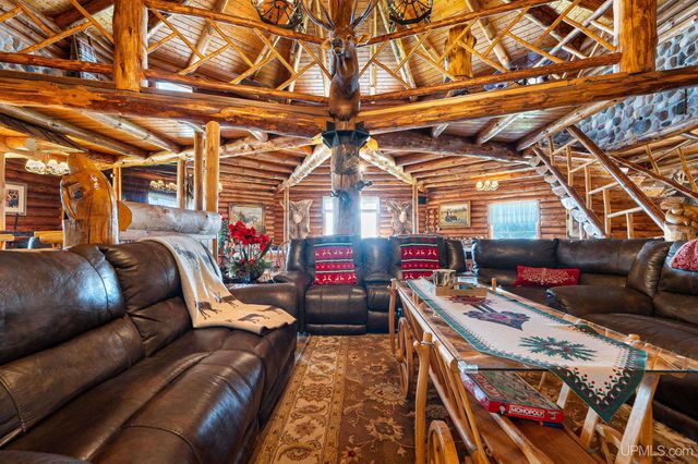 5964 E Us 2 Highway, Bessemer, MI 49938