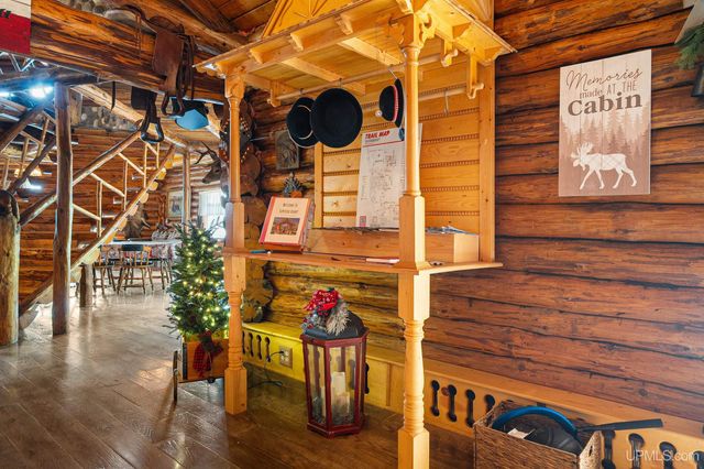 5964 E Us 2 Highway, Bessemer, MI 49938