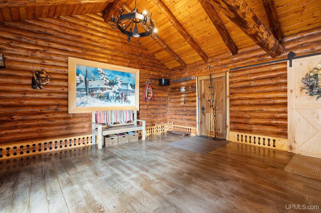 5964 E Us 2 Highway, Bessemer, MI 49938