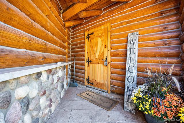 5964 E Us 2 Highway, Bessemer, MI 49938