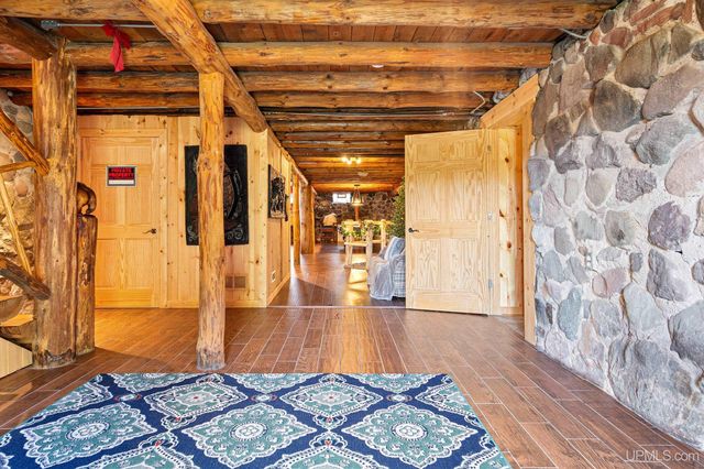 5964 E Us 2 Highway, Bessemer, MI 49938