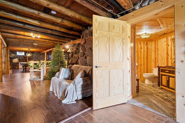 5964 E Us 2 Highway, Bessemer, MI 49938