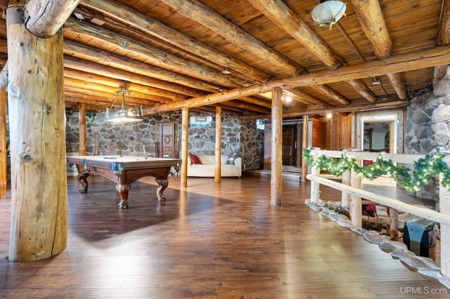 5964 E Us 2 Highway, Bessemer, MI 49938