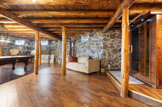 5964 E Us 2 Highway, Bessemer, MI 49938