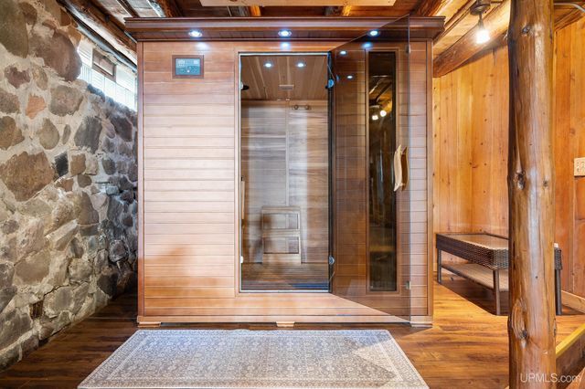 5964 E Us 2 Highway, Bessemer, MI 49938