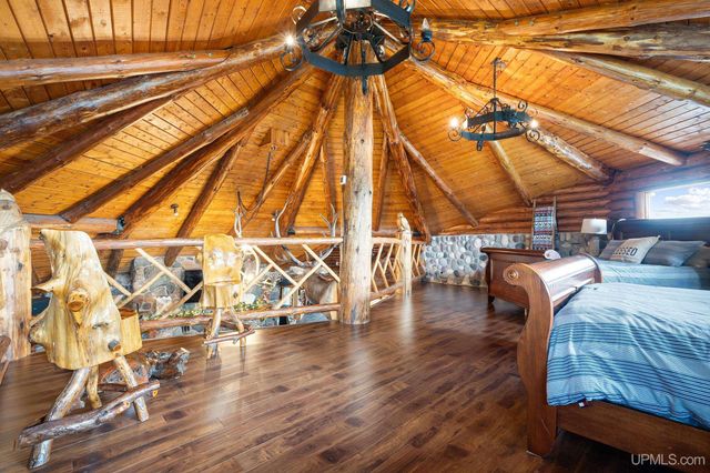 5964 E Us 2 Highway, Bessemer, MI 49938