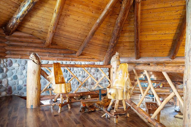 5964 E Us 2 Highway, Bessemer, MI 49938