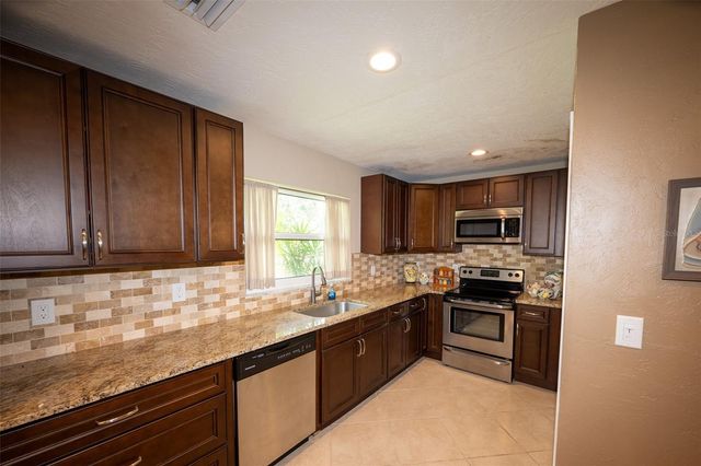 1614 STAFFORD LANE 1206, Sarasota, FL 34232