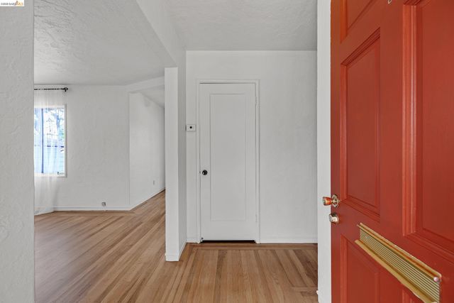 1673 Butte St, Richmond, CA 94804