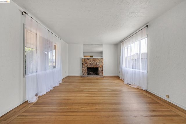 1673 Butte St, Richmond, CA 94804