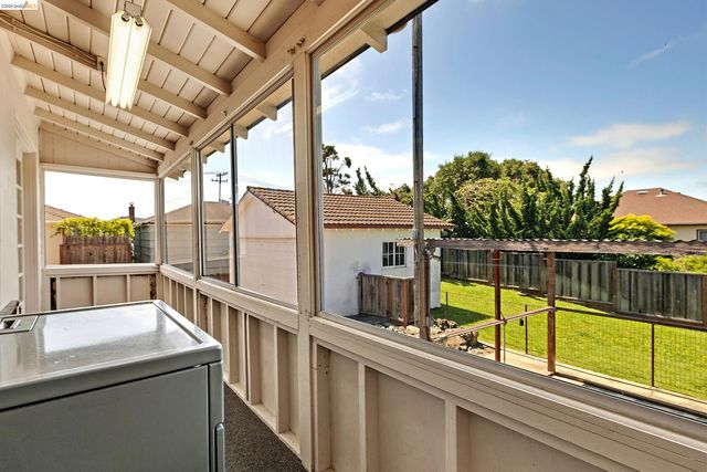 1673 Butte St, Richmond, CA 94804
