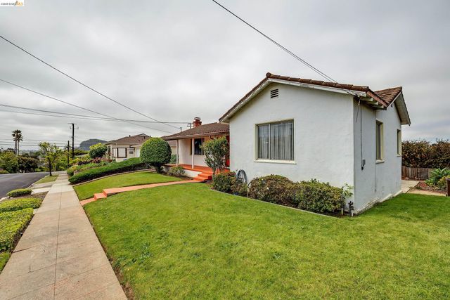 1673 Butte St, Richmond, CA 94804