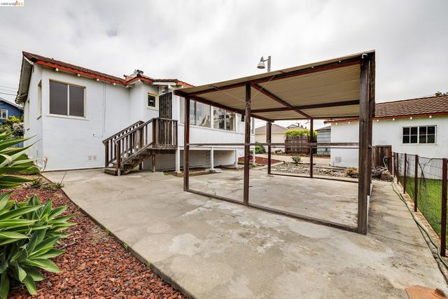 1673 Butte St, Richmond, CA 94804
