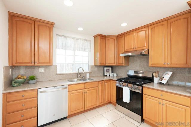 11320 Kelowna Road, San Diego, CA 92126