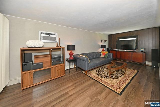 14 Emwood Drive, Emerson, NJ 07630