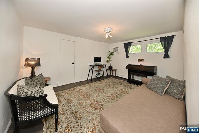 14 Emwood Drive, Emerson, NJ 07630