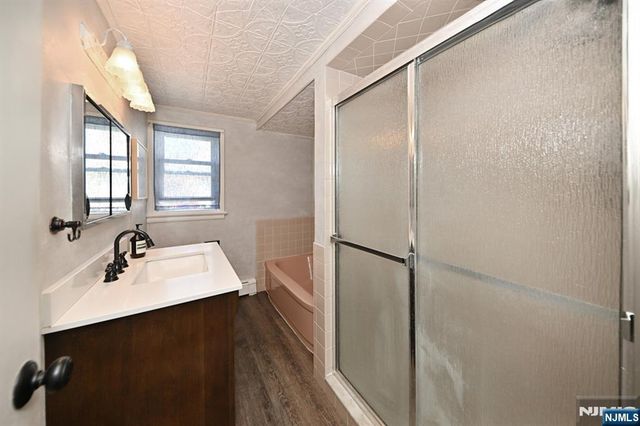 14 Emwood Drive, Emerson, NJ 07630