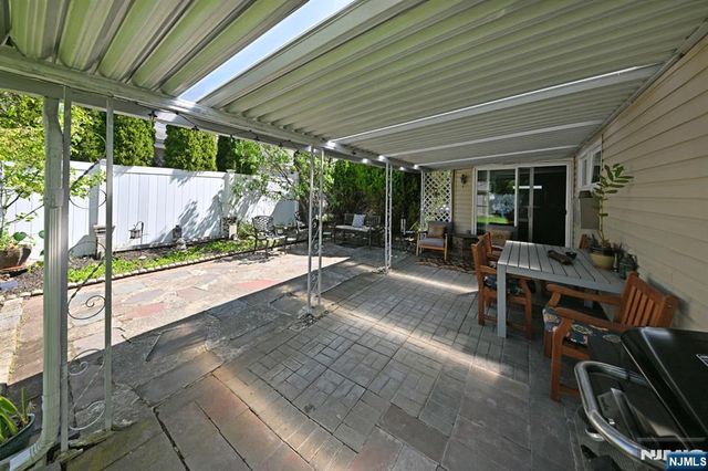 14 Emwood Drive, Emerson, NJ 07630