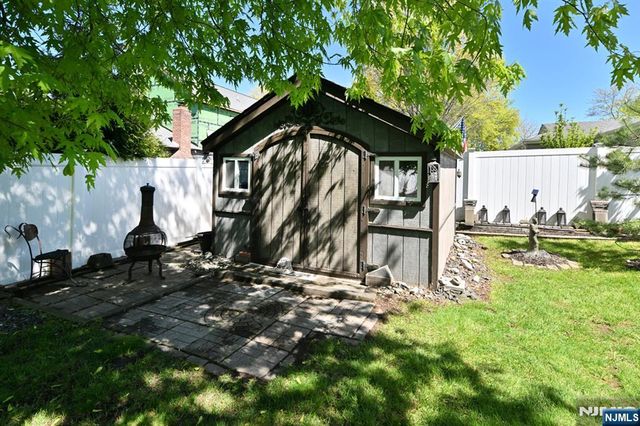 14 Emwood Drive, Emerson, NJ 07630