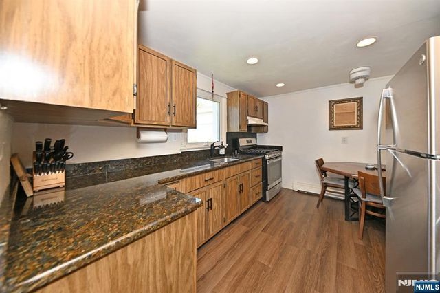 14 Emwood Drive, Emerson, NJ 07630