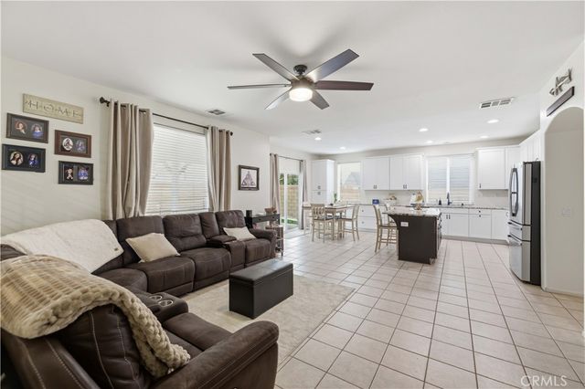 44663 Ruthron, Lancaster, CA 93536