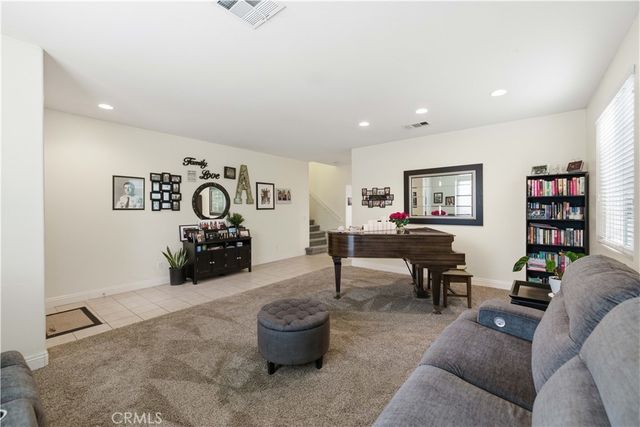 44663 Ruthron, Lancaster, CA 93536